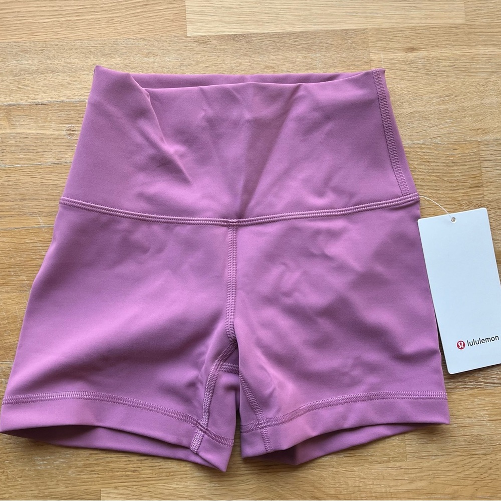 Women’s Lululemon Wunder Train High Rise Shorts Size 4